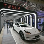 Tesla 24 ming dollarlik yangi elektromobili uchun zavod qurmoqchi