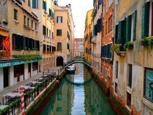 Венеция хавф остида. UNESCO Италияни айблади