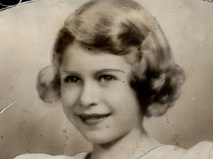 Елизавета II нинг болалигида ёзган мактуби аукционга қўйилади