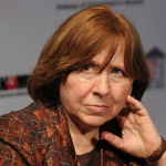 Muxolifat vakili Svetlana Aleksiyevich Belarusni tark etdi