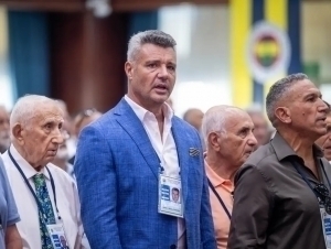 “Фенербаҳче” президенти гиёҳванд моддалар иши бўйича судга чақирилди