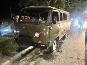 UAZ vehicle catches fire in Chilonzor