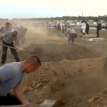 G‘ayrioddiy musobaqa: Vengriyada 38 kishi qabr qazishda kuch sinashdi (video)