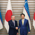 Shavkat Mirziyoyev Sindzo Abe bilan uchrashdi