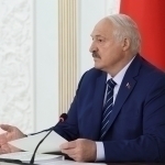 Lukashenko o‘zbekistonliklarga ko‘proq maosh uchun Rossiyada ishlashni tavsiya qildi (video)
