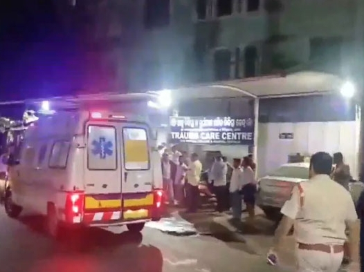 Hindistonda shifoxonadagi yong‘in oqibatida 10 kishi halok bo‘ldi (video)