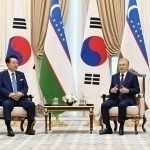 Мирзиёев Жанубий Корея Президенти билан тор доирада учрашув ўтказди