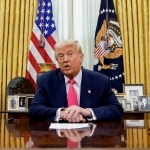Трамп АҚШ байроқларини бир ҳафтага туширишни буюрди