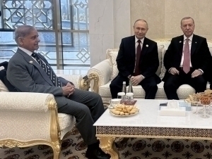 Bostirib kirishmi yo noto‘g‘ri talqin? Shahboz Sharif Putin va Erdo‘g‘anning yopiq uchrashuvini bo‘ldimi?