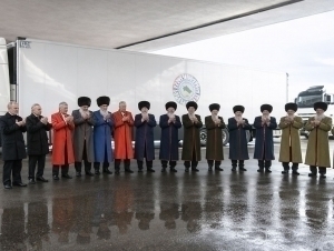 Turkmaniston ham Eronga gumanitar yordam yuboradi