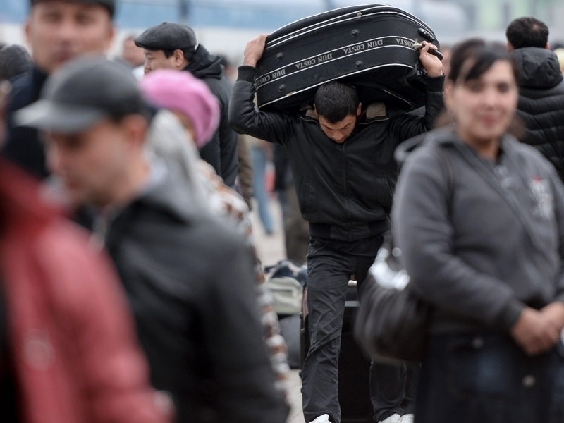 Россияга кирган мигрантлар сони 1 миллионга камайди