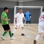 Qirg‘izistonda Prezident amaldorlar bilan futbol bo‘yicha bellashyapti