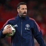 Nistelroy faoliyatini Germaniyada davom ettirishi mumkin