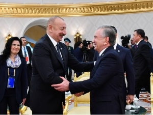 Aliyev Qorabog‘ni tiklashga qancha pul ketayotganini aytib, Mirziyoyevdan minnatdor bo‘ldi
