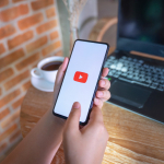 YouTube COVID-19 tufayli videolar sifatini pasaytiradi