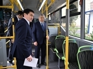 Prezident Samarqandda elektrobuslar va quvvatlash stansiyasi bilan tanishdi