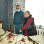 Buxoroda talonchi ayol 13 yashar qizni bolg‘a bilan urib o‘ldirmoqchi bo‘ldi