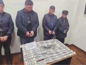 195 ming qalbaki dollarni muomalaga kiritmoqchi bo‘lganlar ushlandi (video)