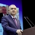 Presidential Speechwriter Khayriddin Sultanov retains his position