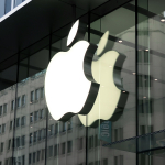 Apple aksiyalari yangi rekord o‘rnatdi