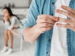 Россияда ажрашганларни жаримага тортиш таклиф этилди