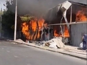 Toshkentda xonadonlardan biri yonib ketdi (video)