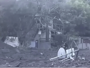 Ukrainadagi Ozarbayjon elchixonasi yaqinida Rossiya raketasi qulab tushdi (video)