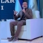 Nazarbekov yoshlar bilan uchrashuvga Hermes’ning $1200 lik poyabzalida bordi (video)