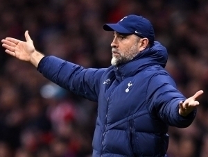 “Tottenxem” bosh murabbiyi ishdan ketdi