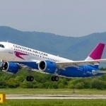 “Centrum-Air” бир ўринга икки чипта сотди. Йўловчилар самолётга сиғмади