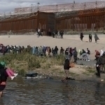 AQSH-Meksika chegarasida noqonuniy migrantlar soni oshdi – OAV