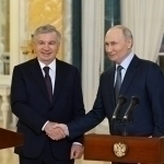 Шавкат Мирзиёев Владимир Путинни Россия куни билан қутлади