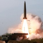 Шимолий Корея янги даҳшатли қуролларини нега кўз-кўз қилаётганини очиқлади