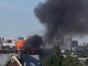 Roskosmos zavodida bir nechta portlash yuz berdi. Qurbonlar bor (video)