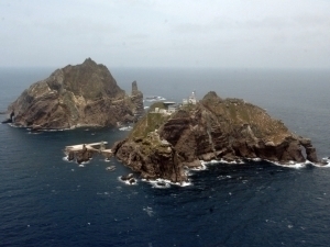 Ороллар устидаги баҳс: Япония тадбири Корея ғазабини қўзғатди