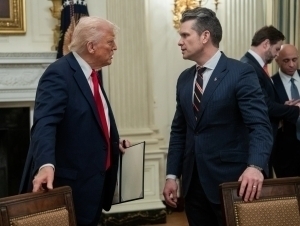 Трамп ва Хегсет ўртасида даҳанаки жанг бўлди – WP