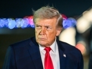 Tramp AQSHdagi ommaviy noroziliklarni jilovlay olmayapti