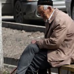 Ota-onasini qariyalar uyiga topshirganlarni jazolash taklif qilinmoqda