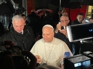 Рим папаси Россияни Рождествода ўқ отишни тўхтатишга чақирди