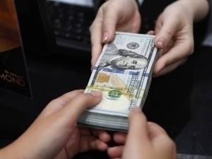 Доллар курси яна кўтарилди