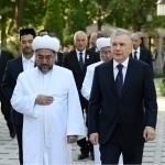 Shavkat Mirziyoyev Shahidlar xotirasi xiyoboniga bordi (fotoreportaj)