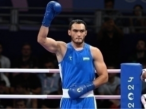 Lazizbek Mullojonov also advances to the finals