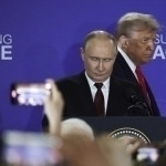 “Dunyo kutgan qo‘ng‘iroq”. Putin va Tramp Eron masalasida suhbatlashdi