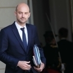 Eron fransiyalik diplomatlarga mamlakatga qaytishni taqiqladi