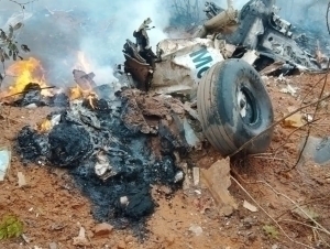 Keniyada samolyot sayyohlar bilan halokatga uchradi (video)