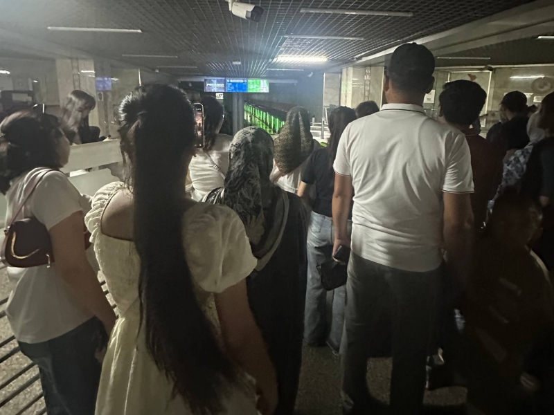 Toshkent metrosida “svet” o‘chib qoldi (video)