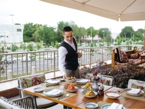 Kafe va restoranlarda ishga olish tartibi osonlashtiriladi