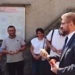 Беларусь элчихонасига картошка, тухум ва помидор улоқтиришди (видео) 