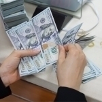 Dollar kursi ketma-ket tushishdan so‘ng ko‘tarildi