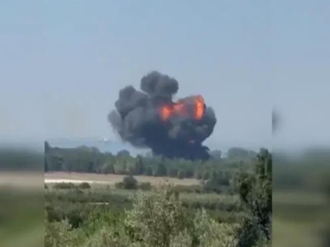 Туркияда F-16 қирувчи самолёти қулаб тушди (видео)